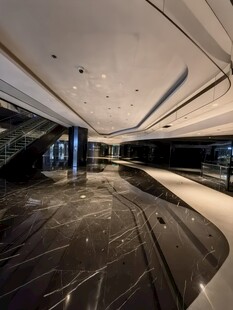 现代建筑丽泽SOHO室内