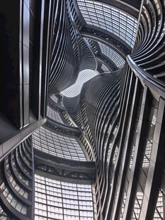 现代建筑丽泽SOHO