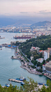 海滨城市美丽港湾景致