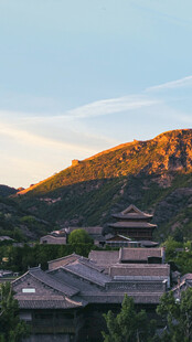 夕阳下的古建筑群