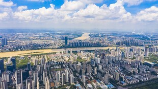 俯瞰繁华都市景观