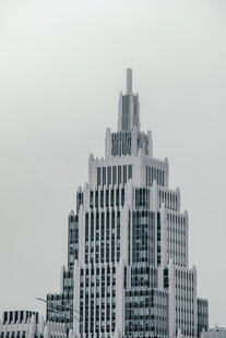 高耸摩天大楼建筑外观