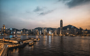 香港海港黄昏城市景观