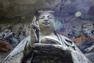 庄严佛像展现宗教艺术魅力