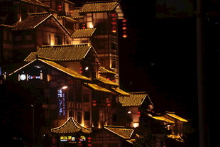 古建夜景灯火璀璨的楼阁