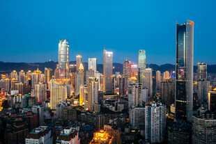 都市璀璨夜景俯瞰图