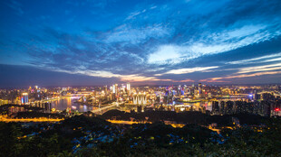 城市夜景璀璨灯火辉煌