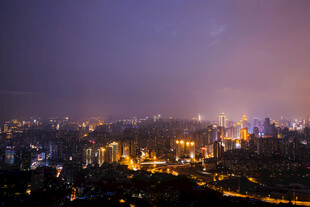 城市夜景璀璨灯火辉煌