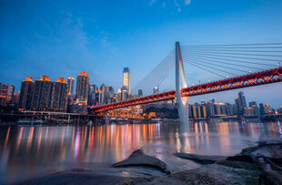 上海外滩夜景与跨江大桥