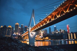 重庆跨江大桥夜景风光