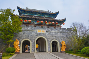 中式古城门建筑景观