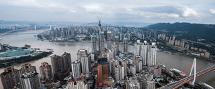 城市天际线俯瞰壮丽景观