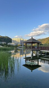 湖畔亭阁