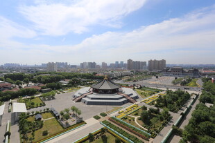 城市广场全景俯瞰