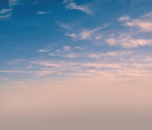 蓝天白云的梦幻天空景象
