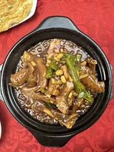 鲍汁鹅掌翅煲