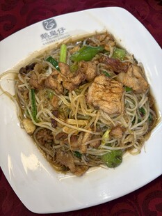 绿豆芽炒五花肉