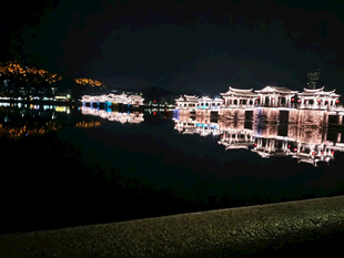 潮州西湖湖畔夜景建筑灯光倒影