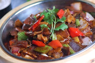 干锅牛杂