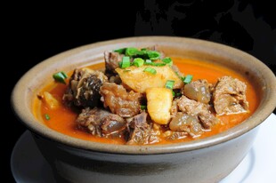 土豆牛腩煲