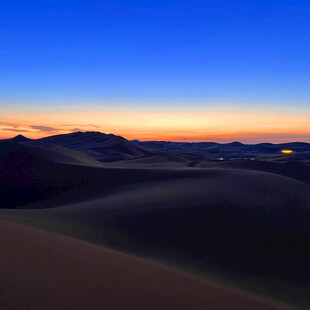 沙漠黄昏美景
