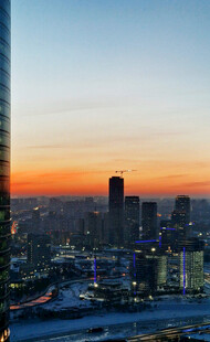 城市黄昏天际线景观