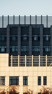 现代风格办公建筑外观