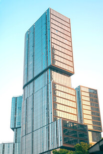 现代风格摩天大楼建筑