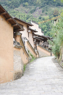 山间古朴小巷