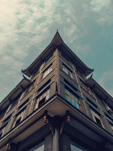 中式风格古建筑屋顶一角
