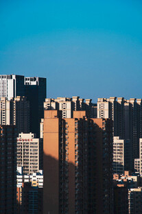 城市高楼林立的壮观景象