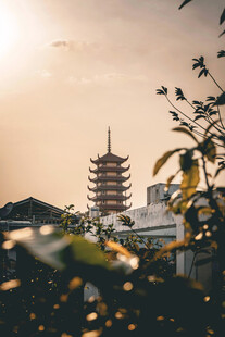 夕阳下的古塔风景