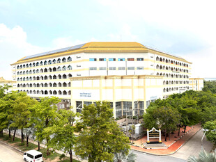 现代多层建筑外观景观