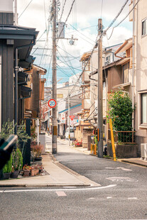 宁静日本街头巷景