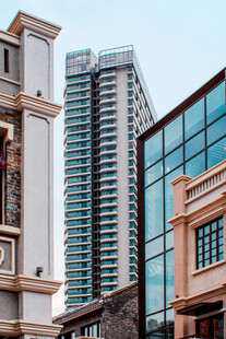 城市中高低错落的建筑景观