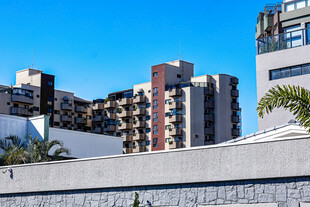 城市中的现代建筑景观