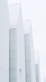 现代简约白色建筑外观