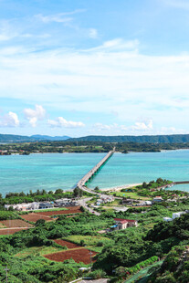 海岛风光中的跨海长桥