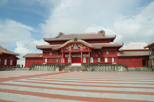 中式红瓦古建筑广场景观