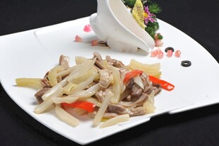 酸菜炒肚条