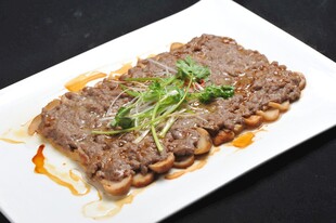 菌菇蒸牛肉饼