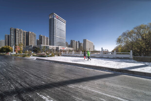 城市河畔现代建筑景观