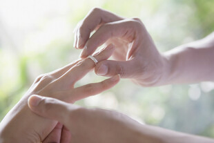 情侣浪漫求婚瞬间