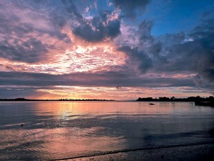 海边绚丽日落美景