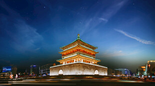 西安钟楼夜景璀璨