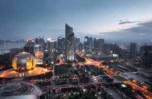 城市璀璨夜景俯瞰图
