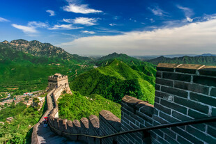 长城风光山峦与蓝天美景