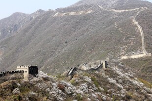 雄伟险峻的古老长城景观