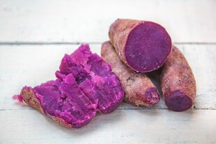 新鲜紫薯展示
