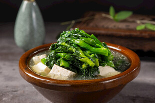 菜心烧豆腐
